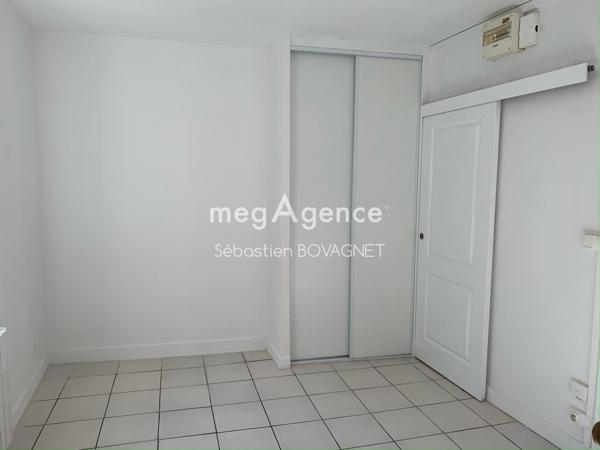 Immeuble à Alençon, 61000 - 75m²