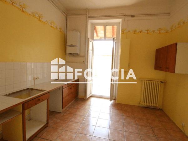 Location Appartement 4 pièces 89.81 m² - 19 RUE EMILE JAMAIS Nimes 30900