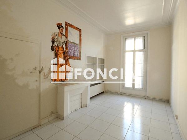 Location Appartement 4 pièces 89.81 m² - 19 RUE EMILE JAMAIS Nimes 30900