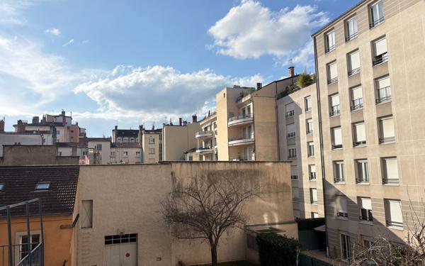 Appartement à vendre    1 pièce • 26 m2 Lyon 6