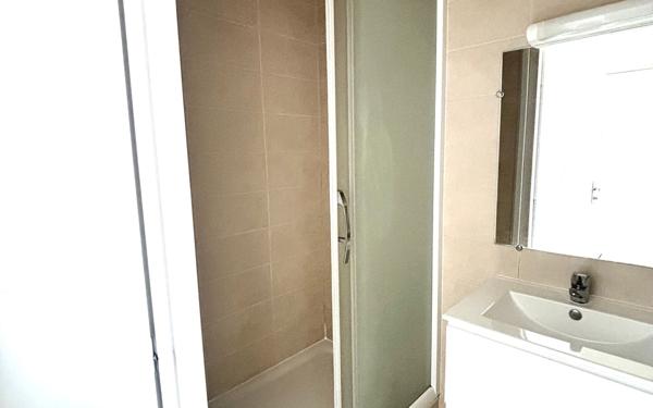 Appartement à vendre    1 pièce • 26 m2 Lyon 6