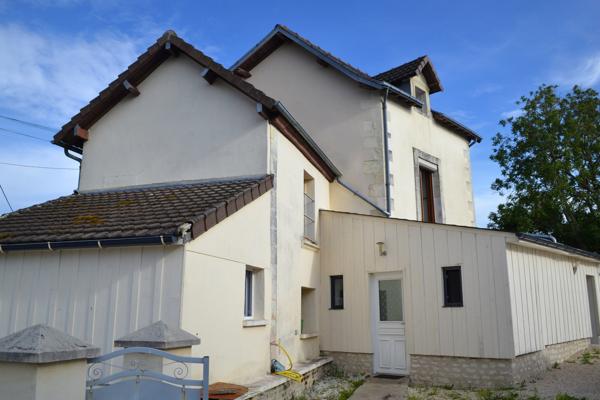 MAISON AUX PORTES DE CHATELLERAULT