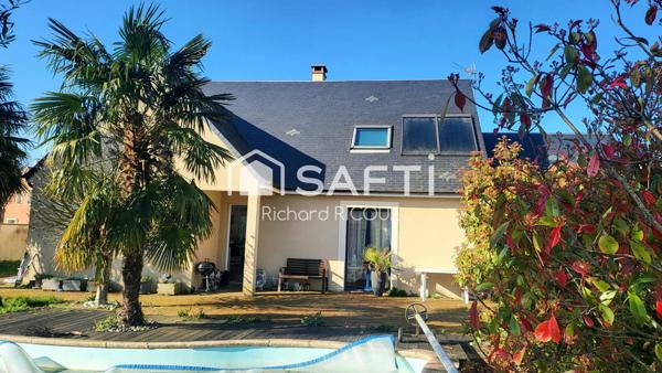 140m² au sol, 4 ch dont 1 suite au rdc. Studio 25m². Centre ville à pied