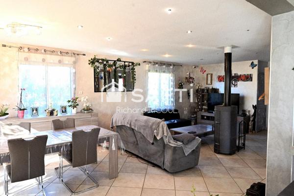 140m² au sol, 4 ch dont 1 suite au rdc. Studio 25m². Centre ville à pied