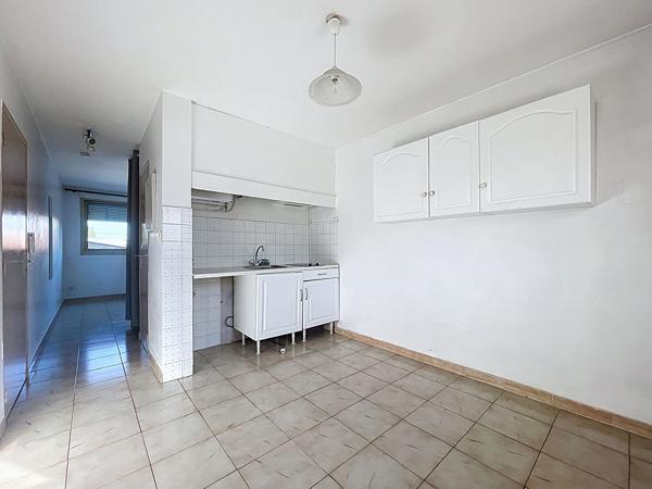 Vente: appartement T2 de 24m2 Sainte-Anne 13008 Marseille