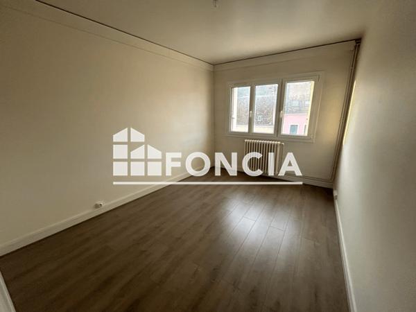 Location Appartement 3 pièces 73.19 m² - 41 RUE SAINT THIBAULT Dreux 28100