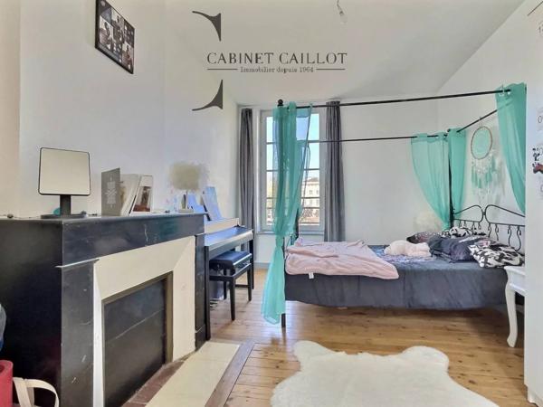 BEL APPARTEMENT duplex - SAINTES hyper-centre (réf.30641)