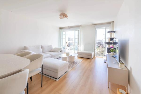 Appartement à vendre 3 pièces avec balcon et parking en sous-sol CHELLES (77)