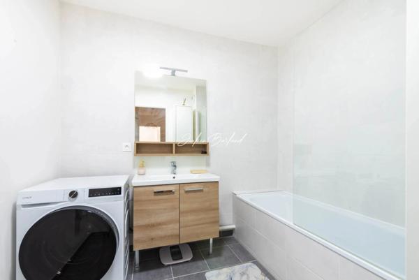 Appartement à vendre 3 pièces avec balcon et parking en sous-sol CHELLES (77)