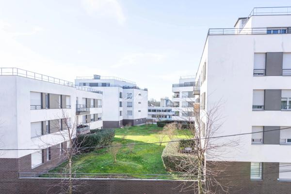 Appartement à vendre 3 pièces avec balcon et parking en sous-sol CHELLES (77)