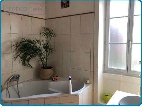 Appartement à louer à Dole dans le Jura (39100), ref : L-27