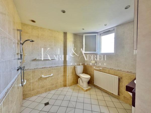 PAVILLON 4 CHAMBRES AVEC GARAGE ET DÉPENDANCES