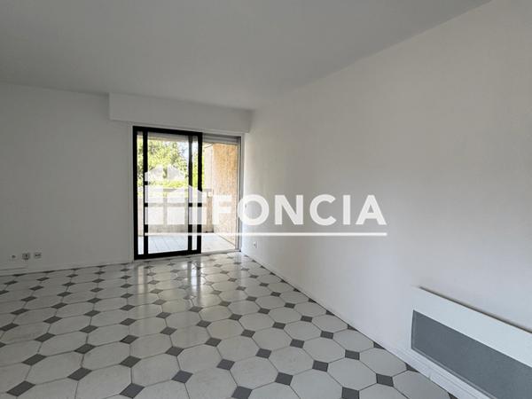 Location Appartement 2 pièces 36 m² - 21 AVENUE DU 11 NOVEMBRE Antibes 06600
