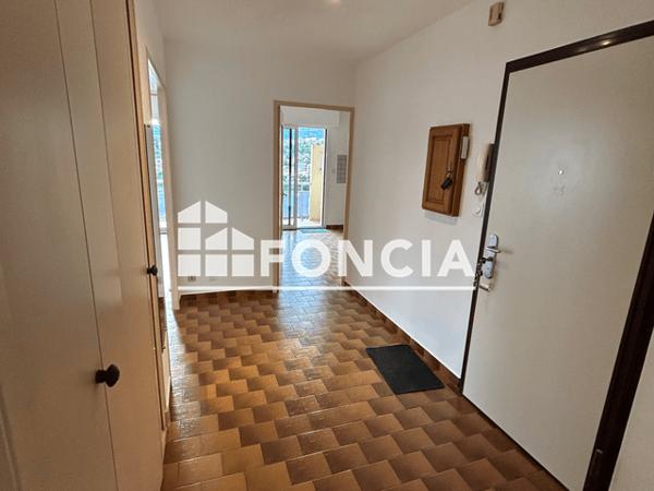 Location Appartement 4 pièces 79.47 m² - 1 ET 3, RUE DES CHARMETTES Gap 05000