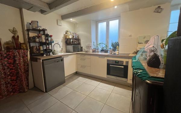 Maison à vendre    4 pièces •  Saint-Maixent-l'École