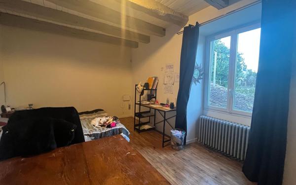 Maison à vendre    4 pièces •  Saint-Maixent-l'École