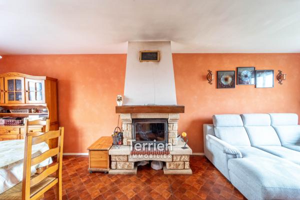 Maison proche du centre bourg avec son joli terrain La Pommeraye (49620)