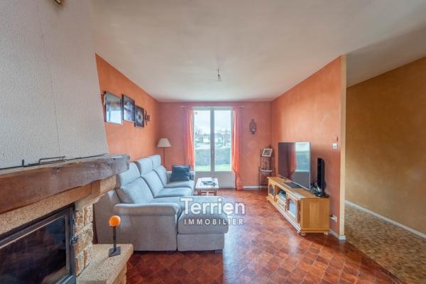 Maison proche du centre bourg avec son joli terrain La Pommeraye (49620)