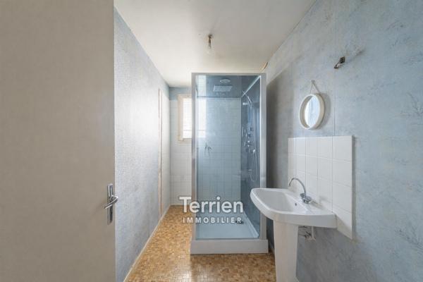 Maison proche du centre bourg avec son joli terrain La Pommeraye (49620)