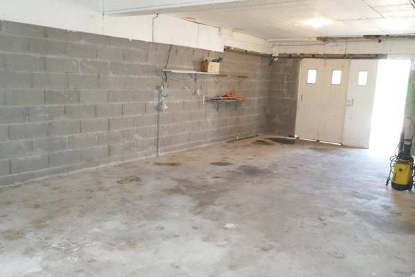 Sur 6400m² de terrain : 2 maisons à rénover !
