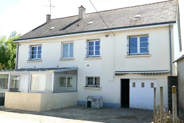 Sur 6400m² de terrain : 2 maisons à rénover !
