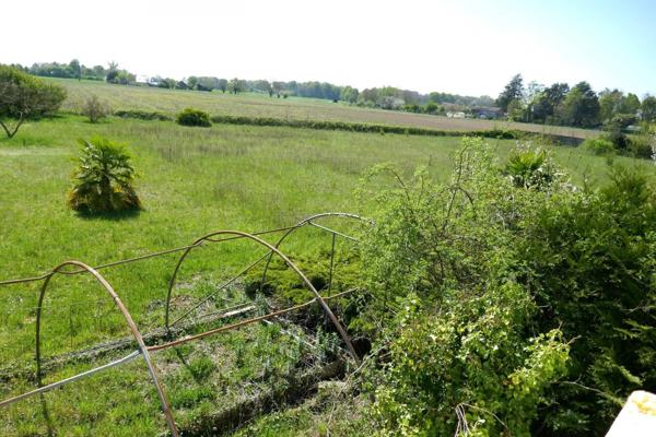 Sur 6400m² de terrain : 2 maisons à rénover !