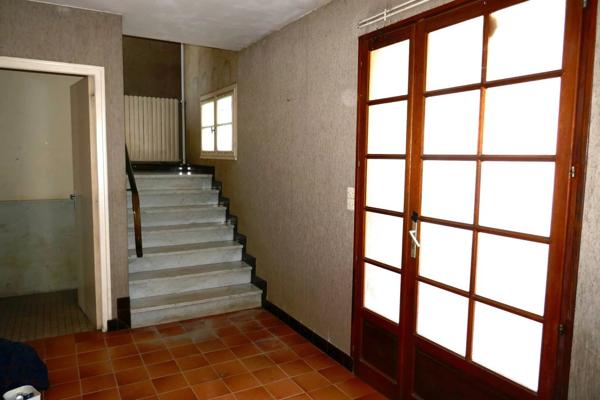 Sur 6400m² de terrain : 2 maisons à rénover !