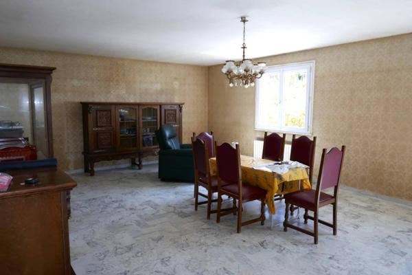 Sur 6400m² de terrain : 2 maisons à rénover !