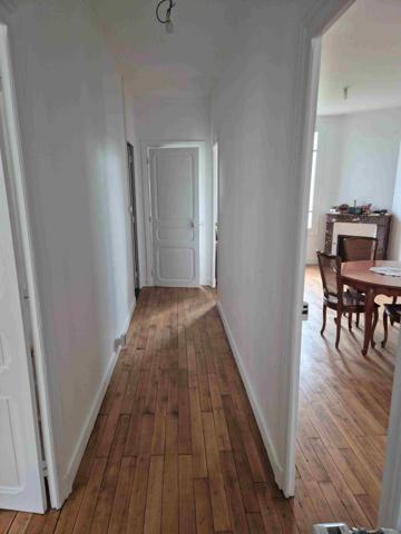 Belle maison des années 30 rénovée en hyper-centre – Lumineuse, charme de l’ancien, jardin et garage