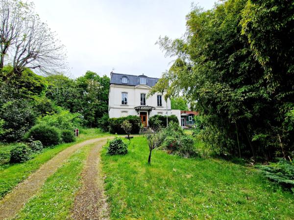 Maison 12 pièces - 320 m²