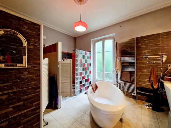 Maison 12 pièces - 320 m²