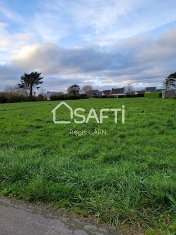 SAINT PABU : terrain de  400 M² proche mer