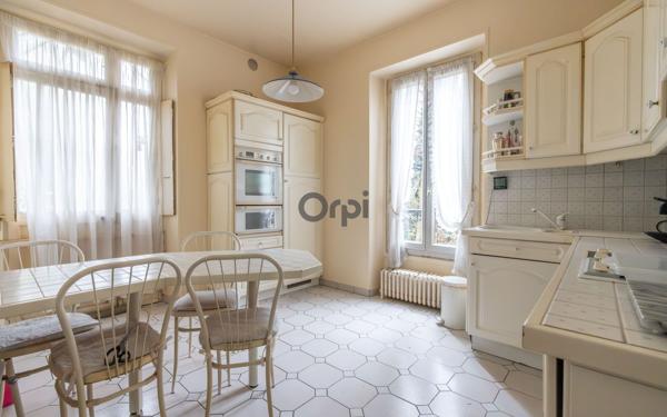 Maison à vendre    8 pièces • 235 m2 Ablon-sur-Seine