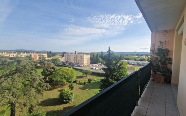 Appartement à louer    3 pièces •  Pont-Saint-Esprit