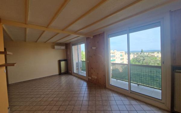 Appartement à louer    3 pièces •  Pont-Saint-Esprit