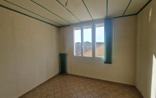 Appartement à louer    3 pièces •  Pont-Saint-Esprit