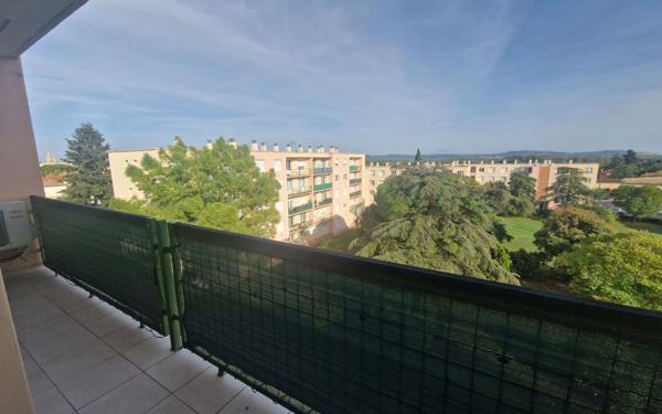 Appartement à louer    3 pièces •  Pont-Saint-Esprit