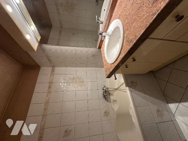 Appartement à VICHY, entre gare et Hôpital