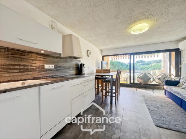 Appartement à vendre 3 pièces (83), Bormes les mimosas, la Favière, T3 avec Parking, dernier étage et vue mer.