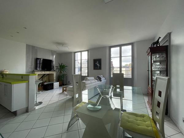 EXCLUSIVITE A VENDRE  49000 SAUMUR Appartement 3 pièces 82 m² balcon