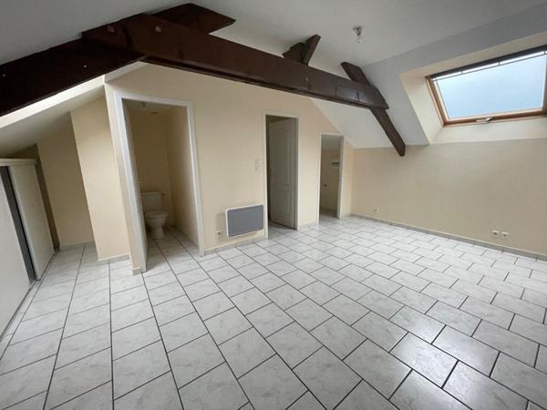 Petit Immeuble de 138 m²- 2 appartements avec caves et garages fermés - Toutes Aides