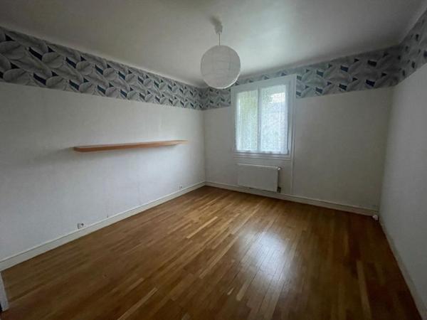 Petit Immeuble de 138 m²- 2 appartements avec caves et garages fermés - Toutes Aides