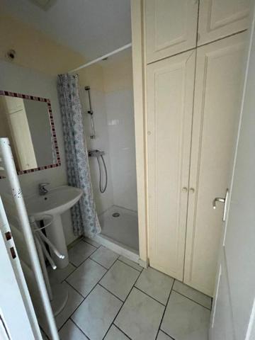 Petit Immeuble de 138 m²- 2 appartements avec caves et garages fermés - Toutes Aides