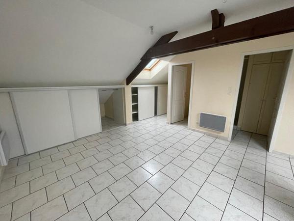 Petit Immeuble de 138 m²- 2 appartements avec caves et garages fermés - Toutes Aides