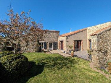 Propriete à vendre à Les Herbiers en Vendée (85500), ref : 85013-1090068