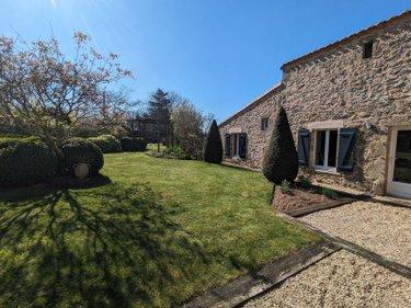 Propriete à vendre à Les Herbiers en Vendée (85500), ref : 85013-1090068