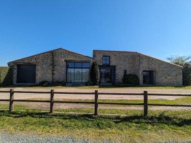 Propriete à vendre à Les Herbiers en Vendée (85500), ref : 85013-1090068