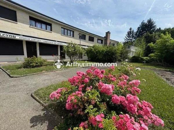 Location Local commercial 2 pièces 43 m2 à Étiolles