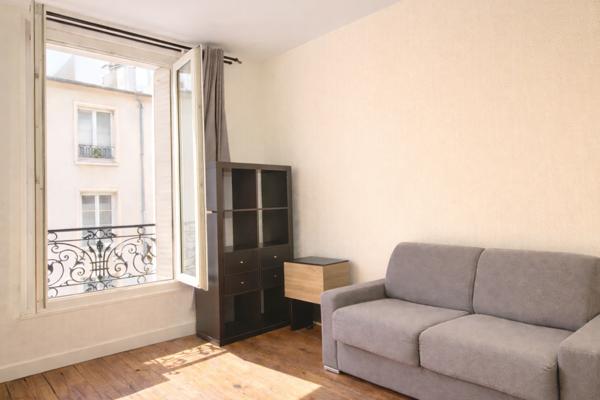 À louer : Appartement meublé T1 avec bureau à Paris 14