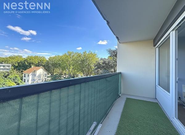 Appartement 3 pièces de 62 m² avec terrasses et box  Antony, quartier Pajeaud